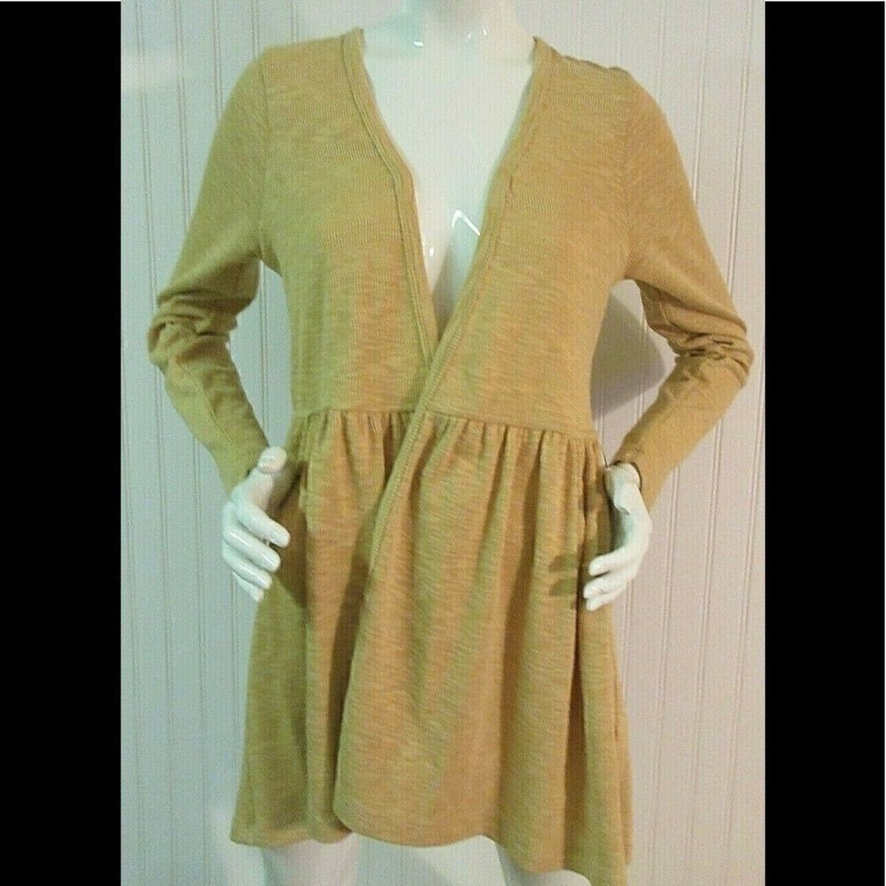 Mystree wrap gold color no closure sz Medium